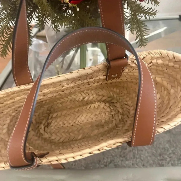 Loewe  SMALL RAFFIA Tote in Tan - Picture 7 of 15